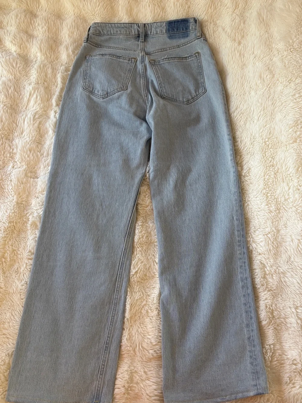 Abercrombie Light Wash Curve Love Wide-Leg Jeans - Picture 4 of 4
